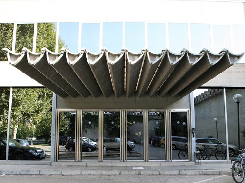 Fachada de la entrada