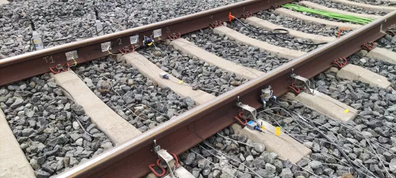 Auscultación de vía real