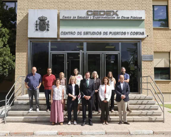 El ministro Oscar Puente visita el CEPYC