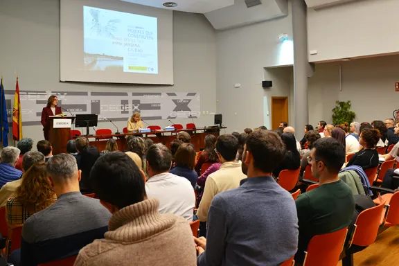 Mujeres que construyen II