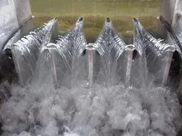 Instalación para experimentación de aliviaderos en laberinto y en tecla de piano