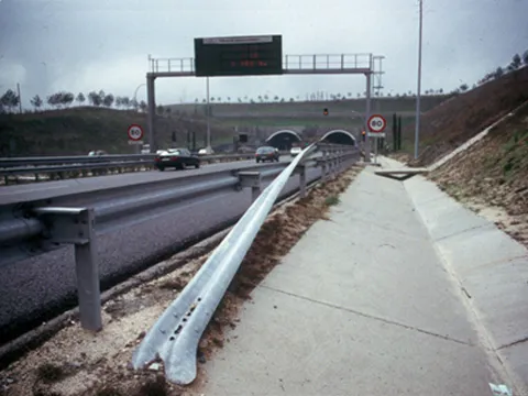 Entrada a túnel