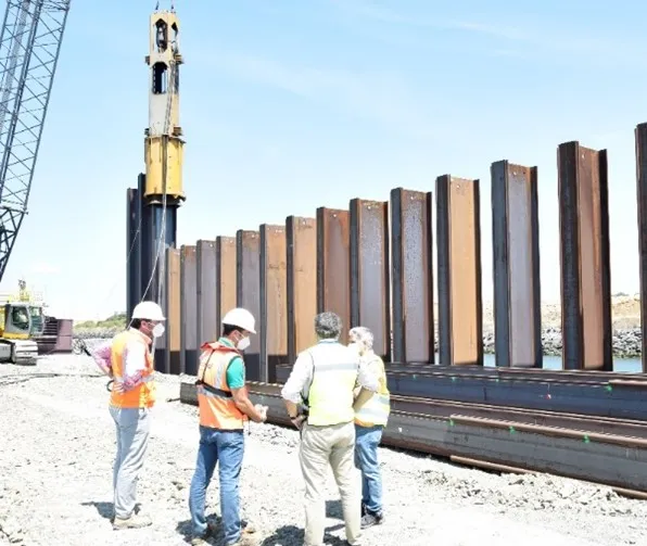 Obras de ampliación del muelle del puerto de Huelva