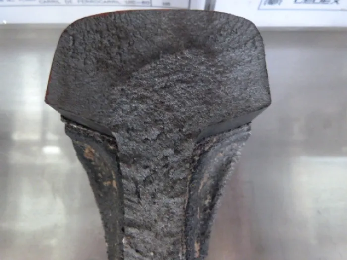 Foto de la sección de la cabeza de un carril