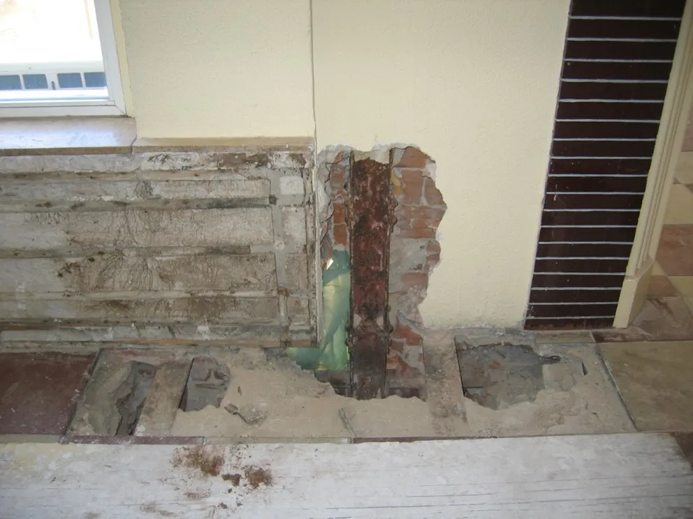Foto de la patología encontrada en la estructura de un edificio
