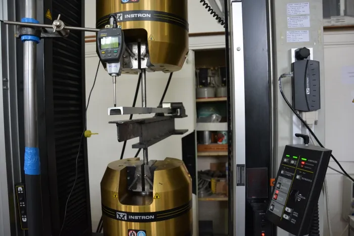 Foto de un ensayo estático de medida de deflexiones