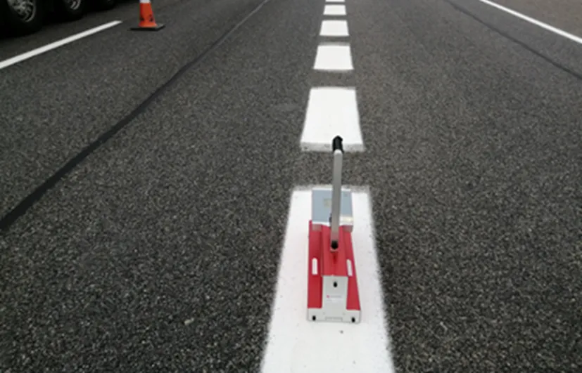 Foto del retrorreflectómetro