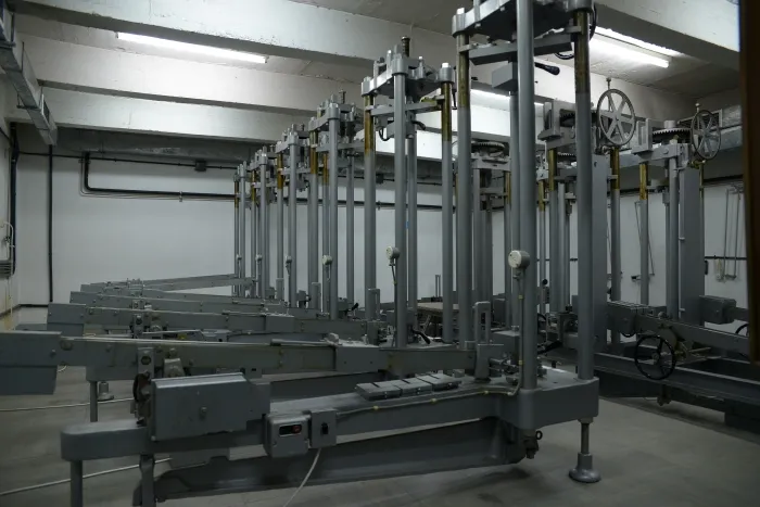 Foto de la sala de ensayos de comportamiento diferido de armaduras para hormigón