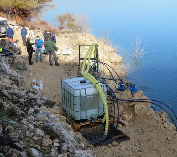 Ensayo de permeabilidad en la presa de Alcorlo