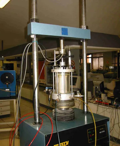 Imagen de  un equipo triaxial