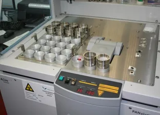 Espectrómetro de Fluorescencia de Rayos X