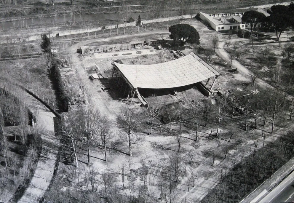 Vista aérea de la pista cubierta del Club de Campo. Madrid.