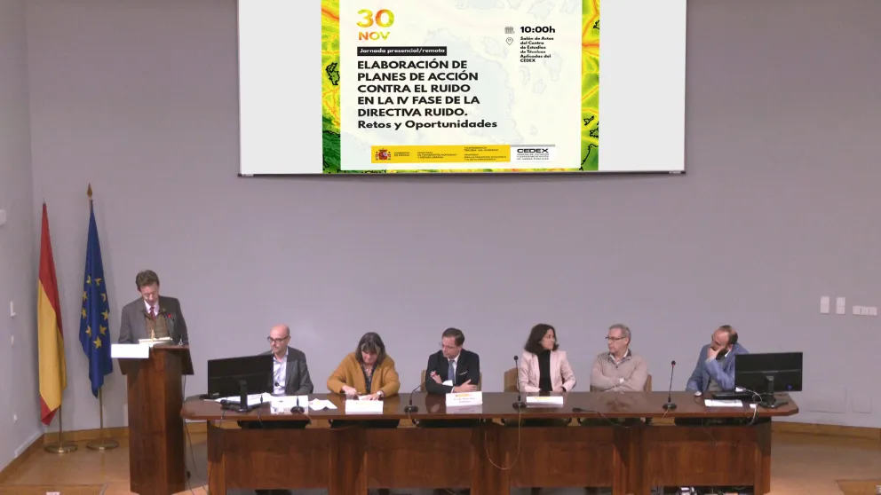 Mesa inaugural de la jornada