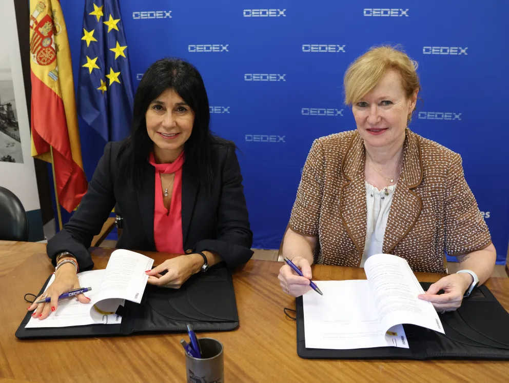 Firma CEDEX e IECA