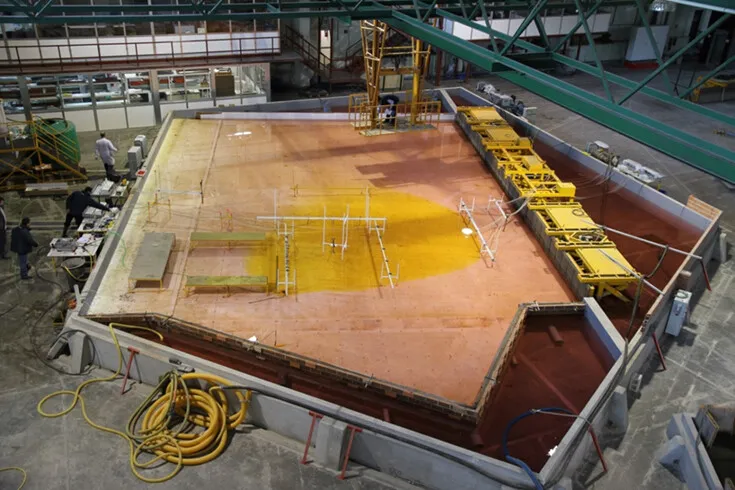 Modelo físico vertido de planta desaladora