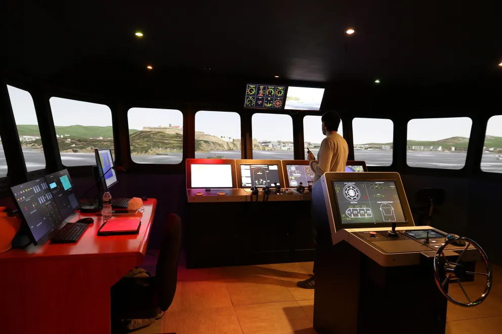 Simulación de maniobra de buque