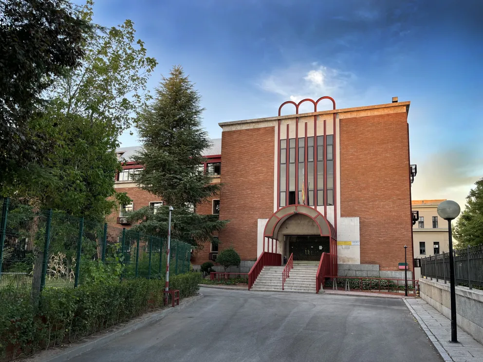 Imagen de la entrada del laboratorio de Geotecnia