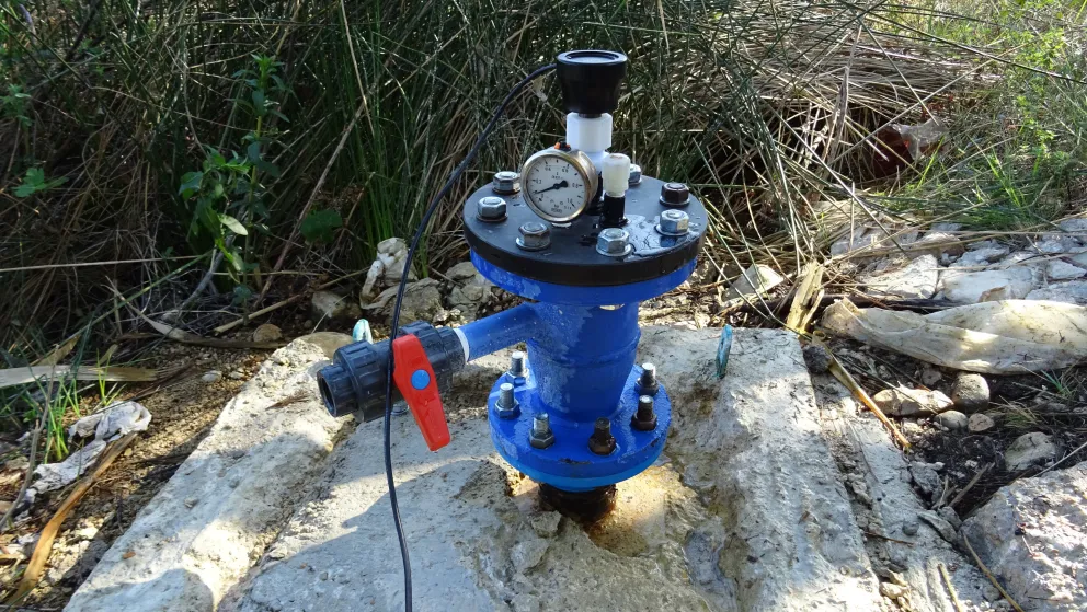 Equipamiento de un sondeo empleado en el estudio