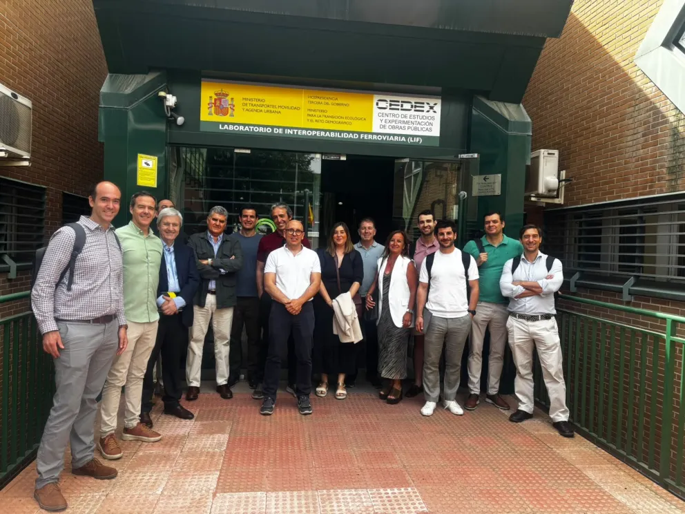 Visita de MAFEX al Laboratorio de Interoperabilidad Ferroviaria
