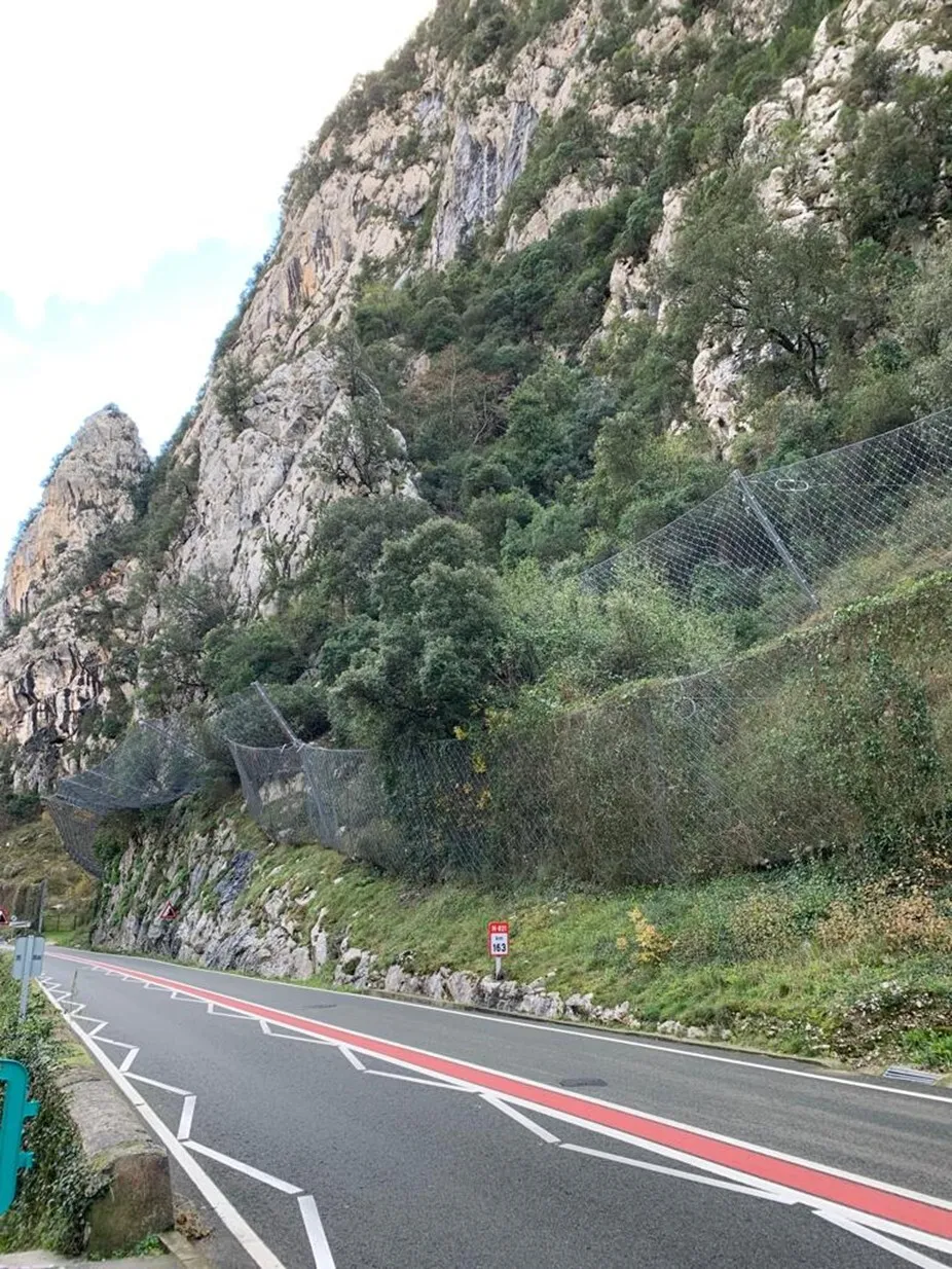 Malla de sostenimiento de taludes