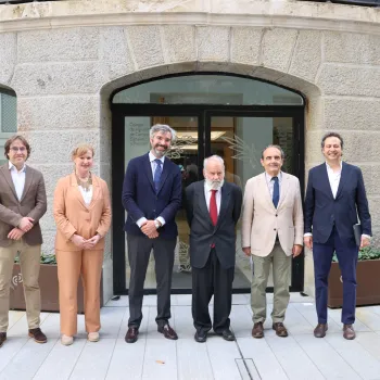 Firma Cesión Fondo Leonardo Fernández Troyano