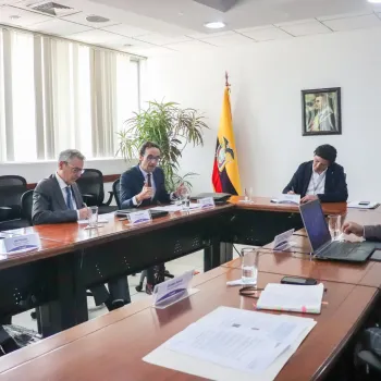 Representantes del Ministerio del Ambiente, Agua y Transición Ecológica de Ecuador con técnicos del CEH del CEDEX y de la AECID en Ecuador