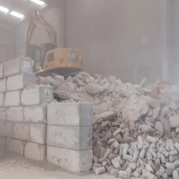 Hormigón destruido utilizado para reciclar