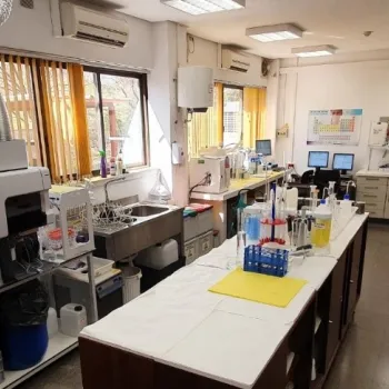 Vista del laboratorio de Lixiviación del CET