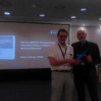 Entrega Premio Mejor comunicación Libre- ASEFMA