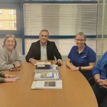 reunión con el consejero delgado del sector primario del Cabildo de Tenerife con técnicos del Laboratorio Central de Estructuras y Materiales del CEDEX